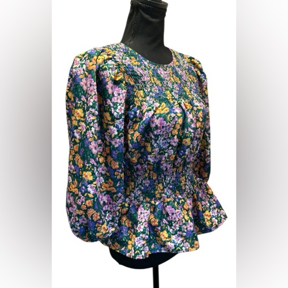 💐ANTHROPOLOGIE!! STUNNING PLEIONE FLORAL SMOCKED TOP! DESIGNER! SLIMMING! - Picture 15 of 16